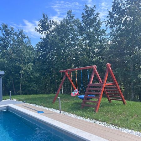 Vila Prisunca Jacuzzi & Swimming Pool Pazin Exterior photo