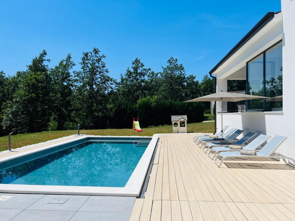 Vila Prisunca Jacuzzi & Swimming Pool Pazin Exterior photo