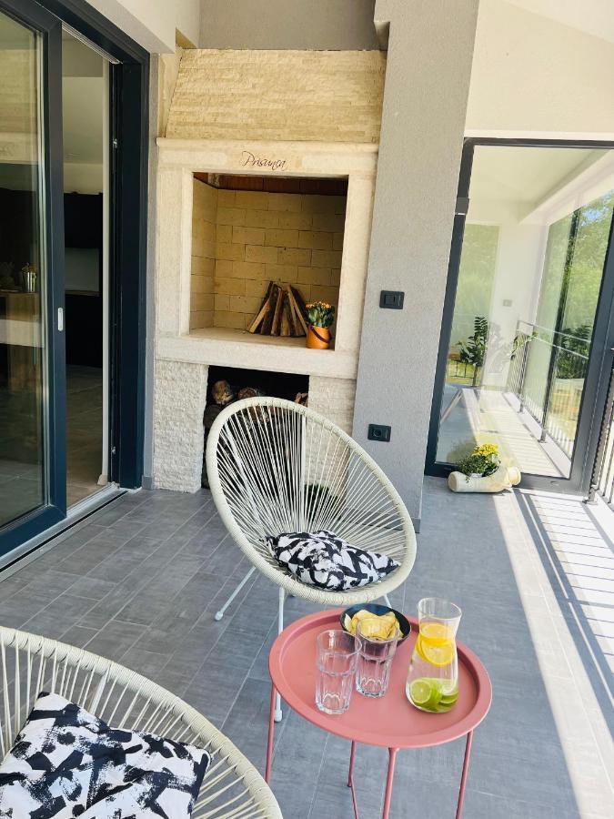 Vila Prisunca Jacuzzi & Swimming Pool Pazin Exterior photo
